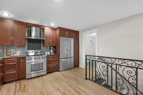 $1,169,000 | 23619 5th Avenue West, Bothell, WA 98021