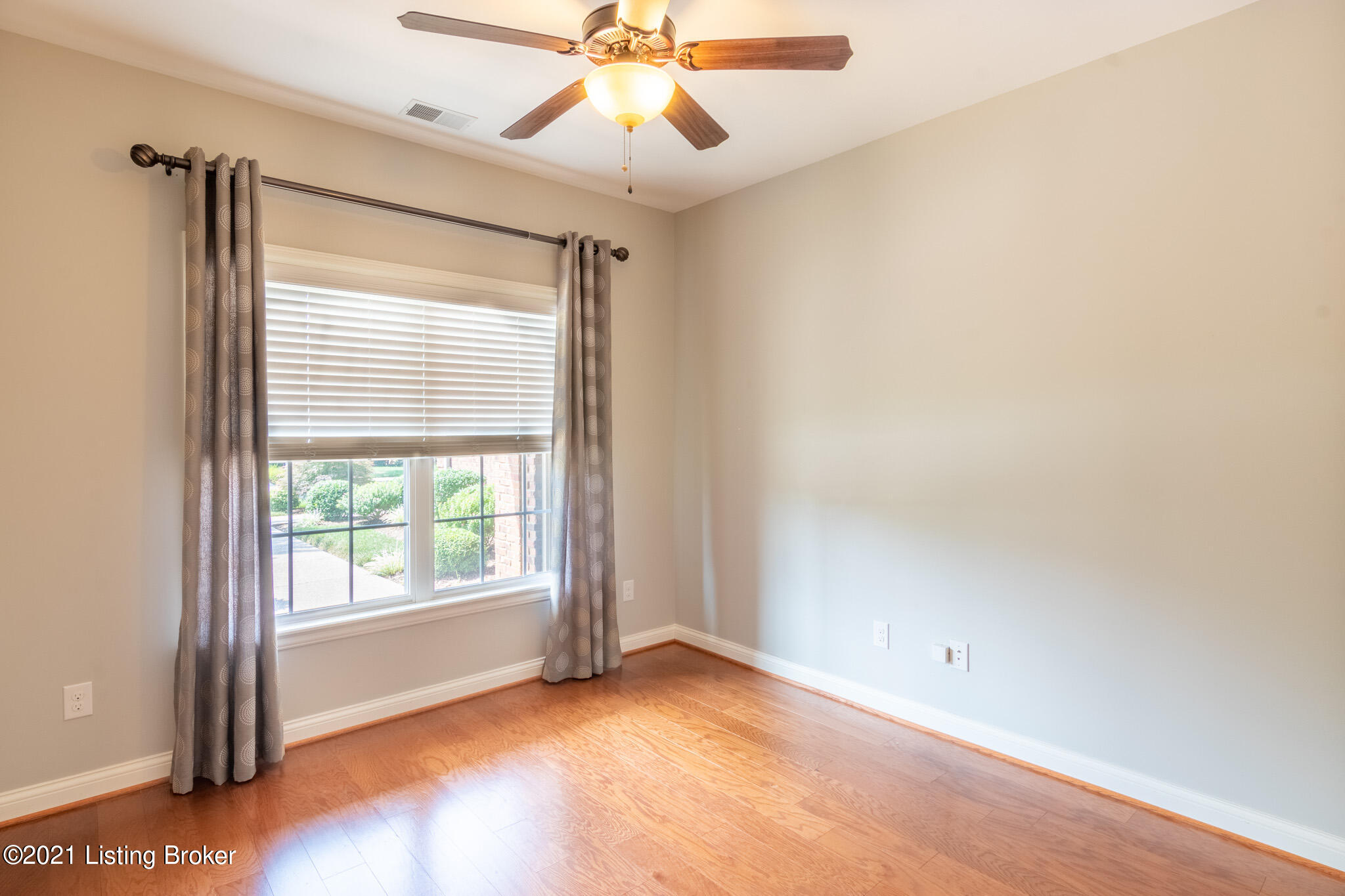 10607 Riva Road Louisville, KY 40223 - Photo 30 of 39 19