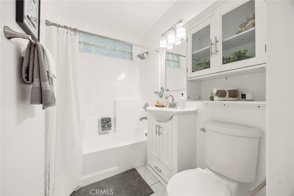 719 South Walnut Avenue Brea, CA 92821 - Photo 14 of 31 Remodled Full Bathroom