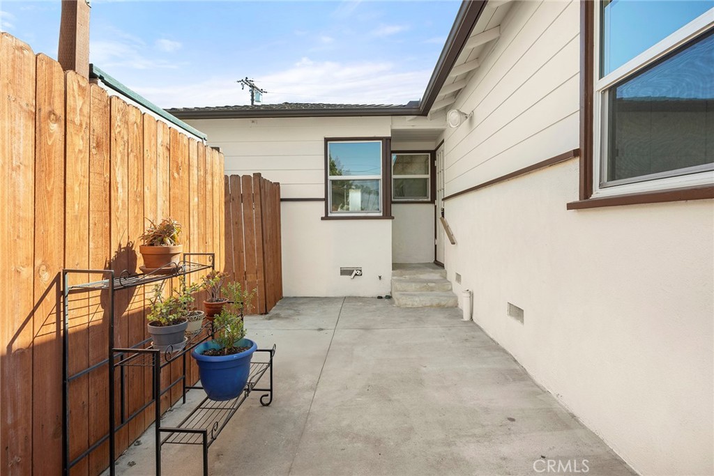 719 South Walnut Avenue Brea, CA 92821 - Photo 23 of 31 Another Quaint Patio Area