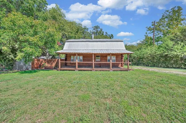 $275,000 | 302 Center Street, Lorena, TX 76655