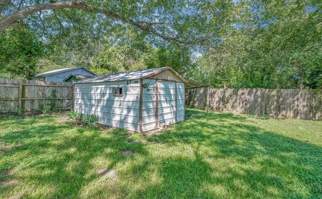 $275,000 | 302 Center Street, Lorena, TX 76655