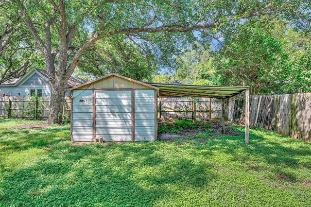 $275,000 | 302 Center Street, Lorena, TX 76655