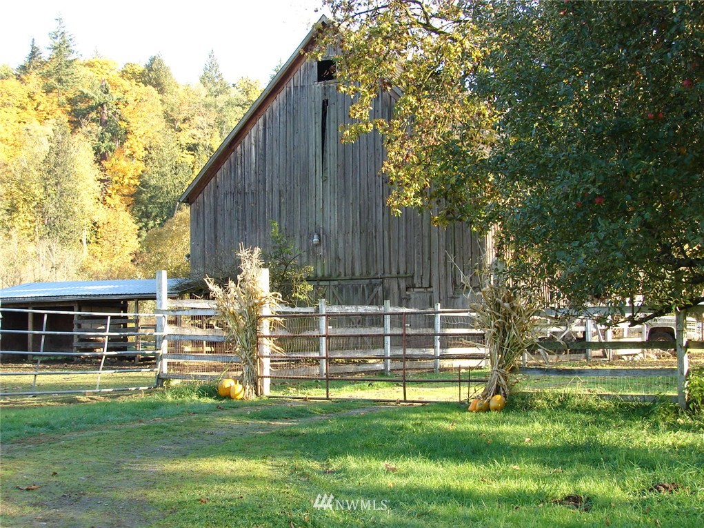 19420 Maxwell Road Southeast Maple Valley, WA 98038 - Photo 2 of 5