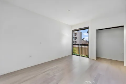 $1,299,000 | 324 North Palm Drive, Unit 407, Beverly Hills, CA 90210