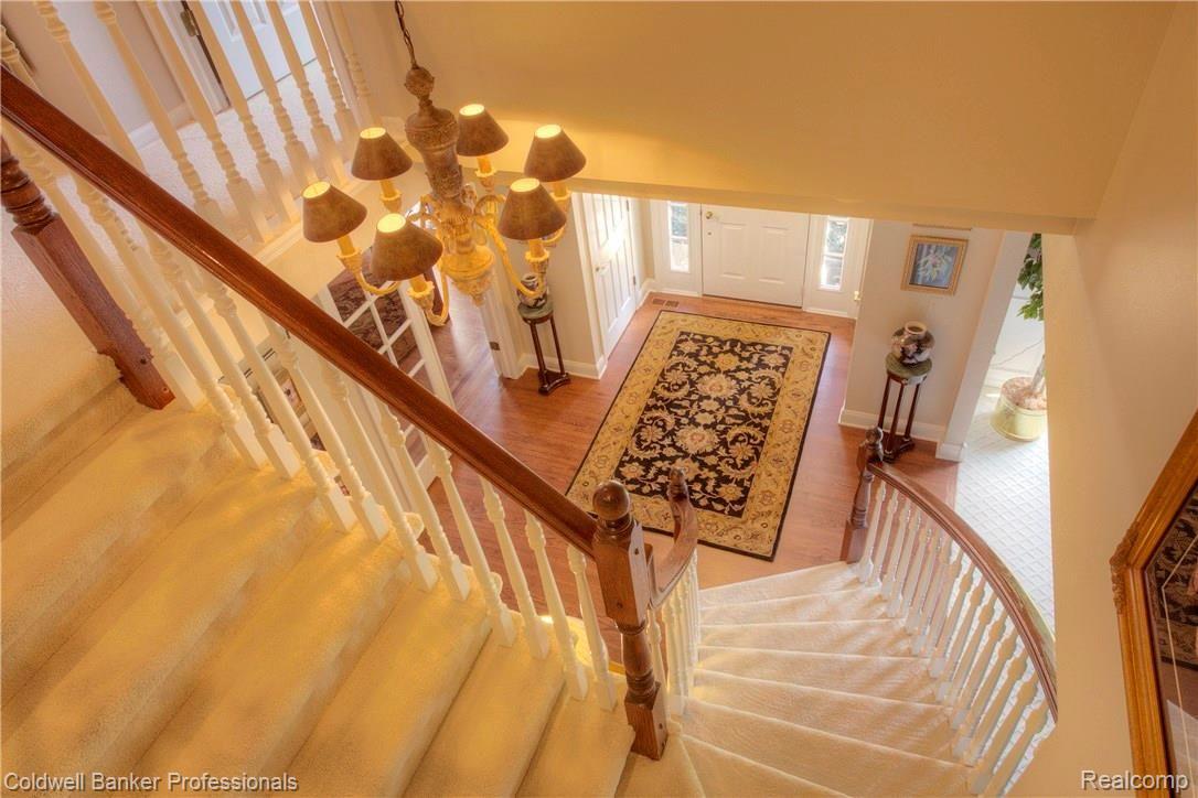 25561 Arcadia Drive Novi, MI 48374 - Photo 17 of 46 ARCADIA JG STAIRCASE PHOTOGRAPHER.JPG