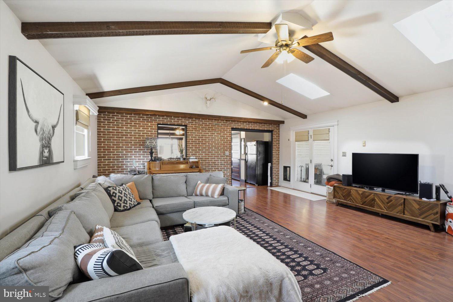 1424 East Newport Road Lititz, PA 17543 - Photo 3 of 26