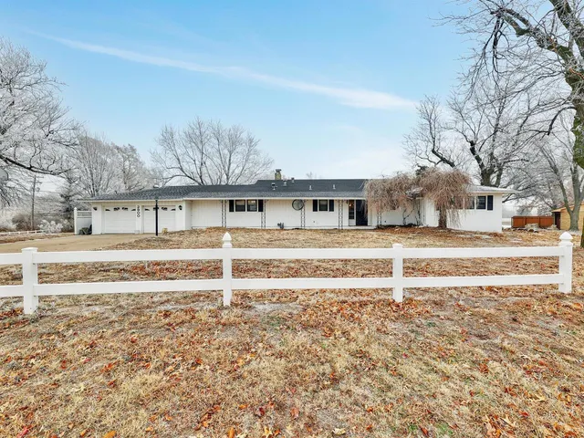 $250,000 | 2900 Syler Drive, Hutchinson, KS 67502