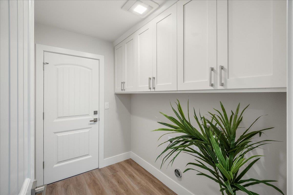 7106 Brooktree Way San Jose, CA 95120 - Photo 17 of 31 a view of a potted plant in a kitchen