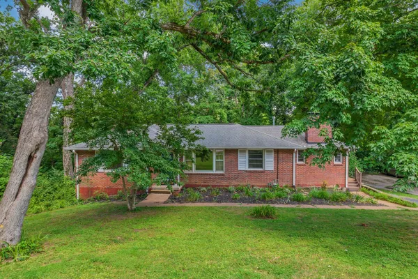 $599,999 | 1008 Downey Drive, Nashville, TN 37205