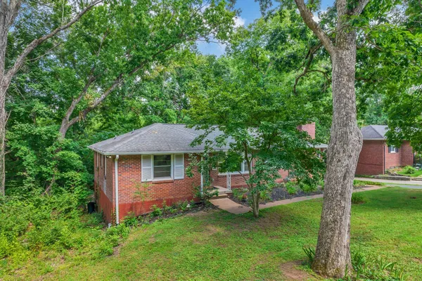 $599,999 | 1008 Downey Drive, Nashville, TN 37205