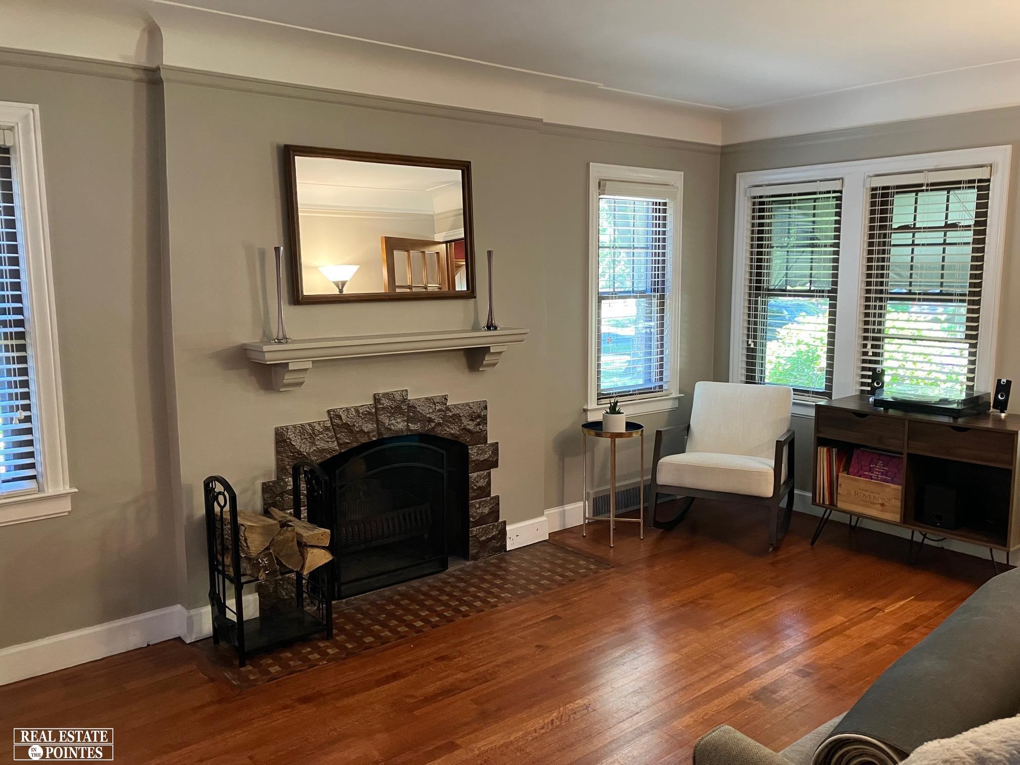 305 Kerby Road Grosse Pointe Farms, MI 48236 - Photo 3 of 40