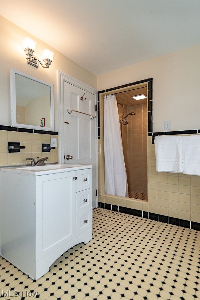 3240 Rumson Road Cleveland, OH 44118 - Photo 16 of 20