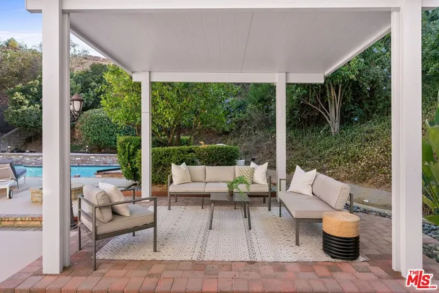 $1,750,000 | 3831 St Johnswood Drive, Woodland Hills, CA 91364