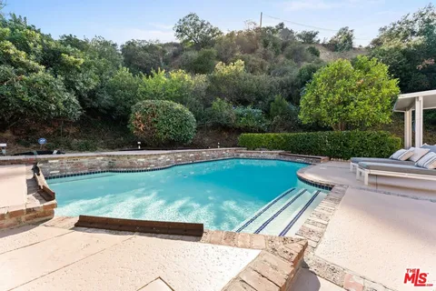 $1,750,000 | 3831 St Johnswood Drive, Woodland Hills, CA 91364