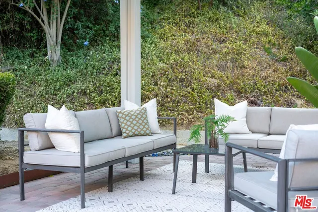 $1,750,000 | 3831 St Johnswood Drive, Woodland Hills, CA 91364