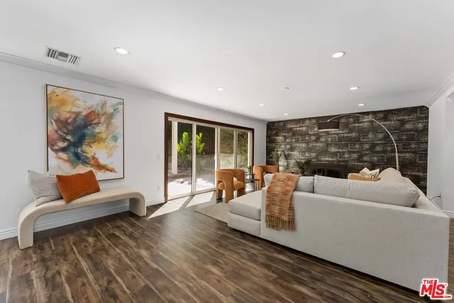 $1,750,000 | 3831 St Johnswood Drive, Woodland Hills, CA 91364