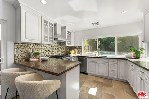 $1,750,000 | 3831 St Johnswood Drive, Woodland Hills, CA 91364