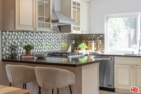 $1,750,000 | 3831 St Johnswood Drive, Woodland Hills, CA 91364