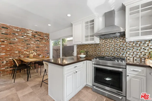 $1,750,000 | 3831 St Johnswood Drive, Woodland Hills, CA 91364