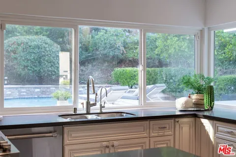 $1,750,000 | 3831 St Johnswood Drive, Woodland Hills, CA 91364