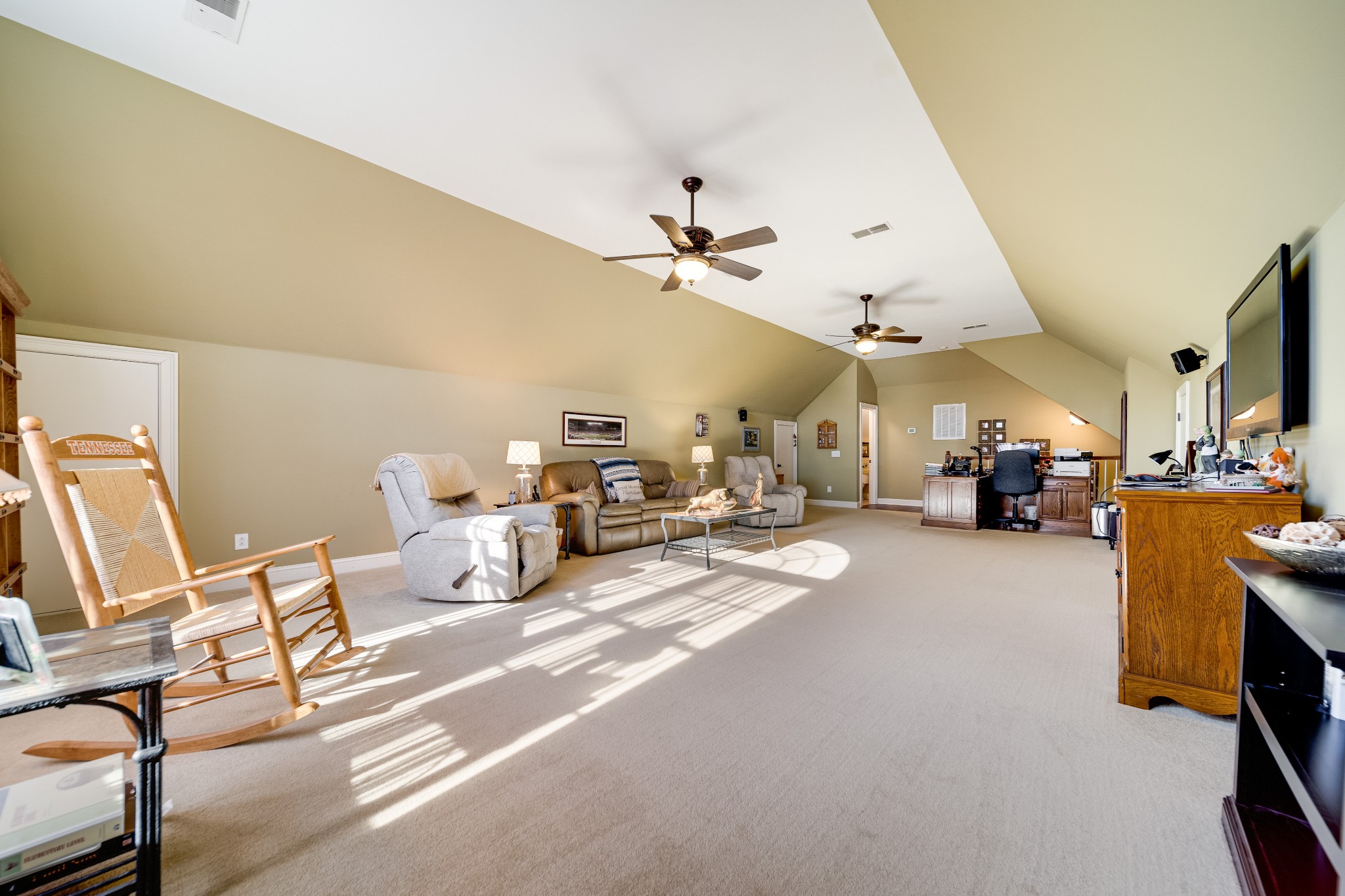 236 Raymond Hodges Road Cottontown, TN 37048 - Photo 28 of 37 a living room with furniture and a chandelier