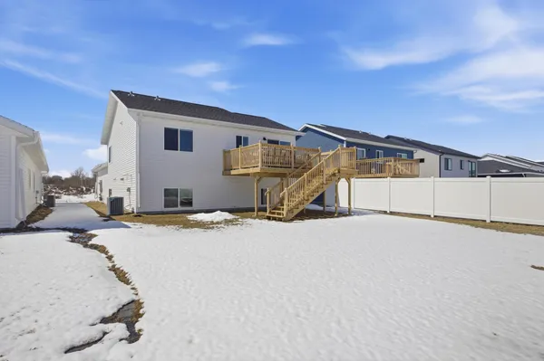 $329,900 | 6638 68th Street South, Horace, ND 58047