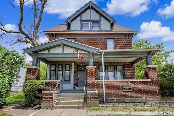 $300,000 | 1623 10th Street, Niagara Falls, NY 14305