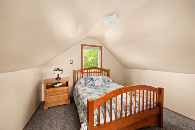 $1,776 | 6223 Petre Street, Duluth, MN 55807