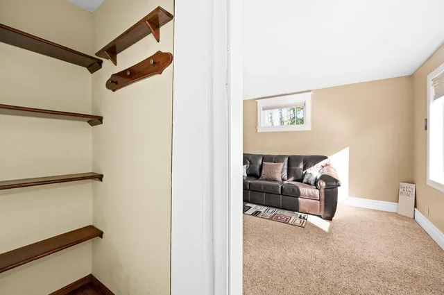 $1,776 | 6223 Petre Street, Duluth, MN 55807