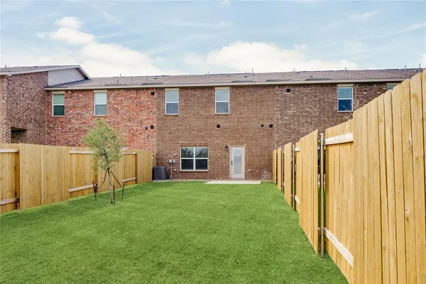 $2,110 | 485 MB's Way, Pilot Point, TX 76258