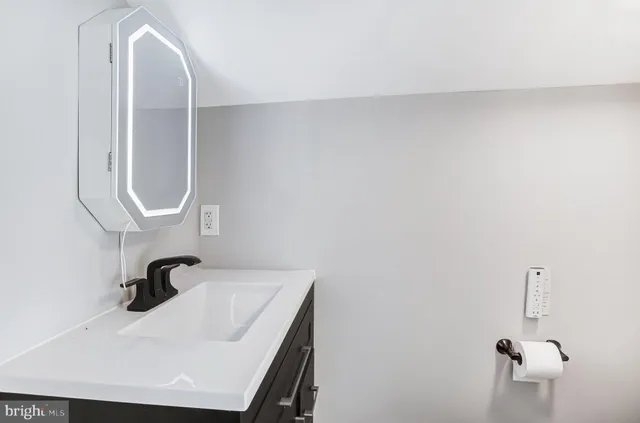 $4,100 | 6219 Piney Branch Road Northwest, Washington, DC 20011