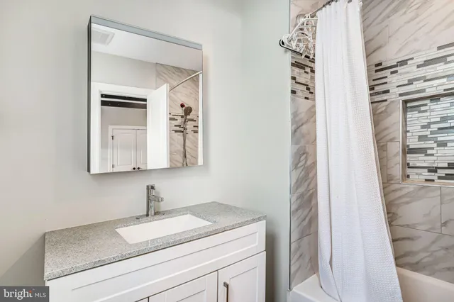 $4,100 | 6219 Piney Branch Road Northwest, Washington, DC 20011