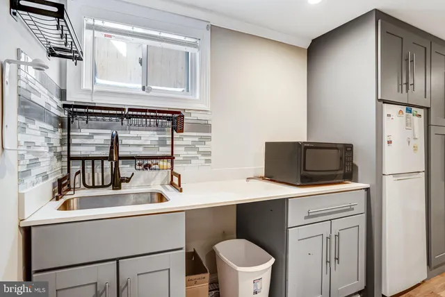 $4,100 | 6219 Piney Branch Road Northwest, Washington, DC 20011