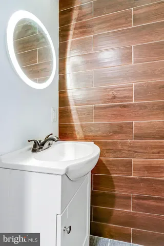 $4,100 | 6219 Piney Branch Road Northwest, Washington, DC 20011