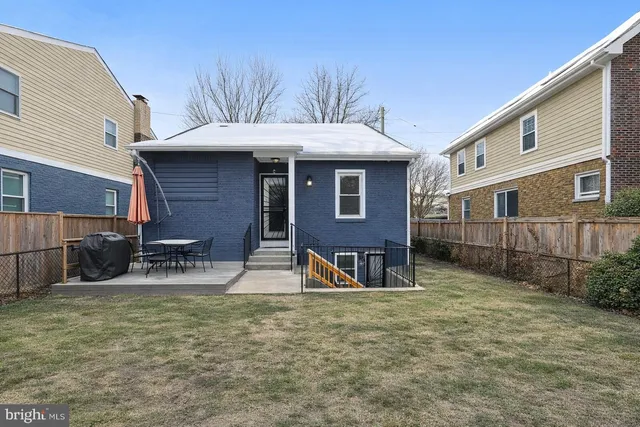 $4,100 | 6219 Piney Branch Road Northwest, Washington, DC 20011