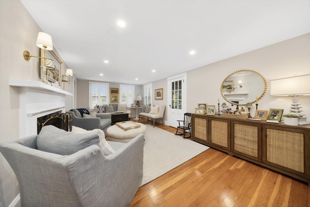 36 Burr Road Hingham, MA 02043 - Photo 9 of 24
