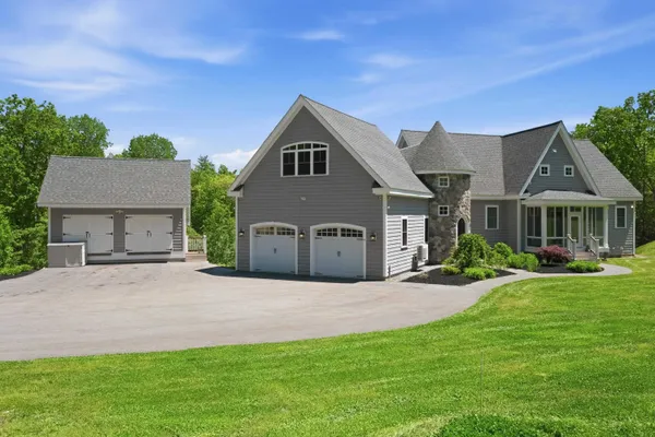 $1,600,000 | 4 South Grater Road, Merrimack, NH 03054