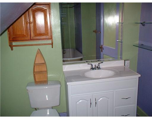 6518 Darlington Road Pittsburgh, PA 15217 - Photo 14 of 14 Full Bath. 3rd floor bath with claw foot tub