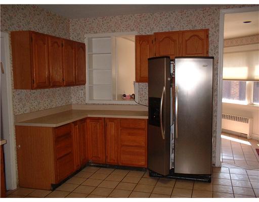 6518 Darlington Road Pittsburgh, PA 15217 - Photo 3 of 14 Kitchen. Large Kitchen with stainless appliances, ceramic tile floor and adjoining breakfast room