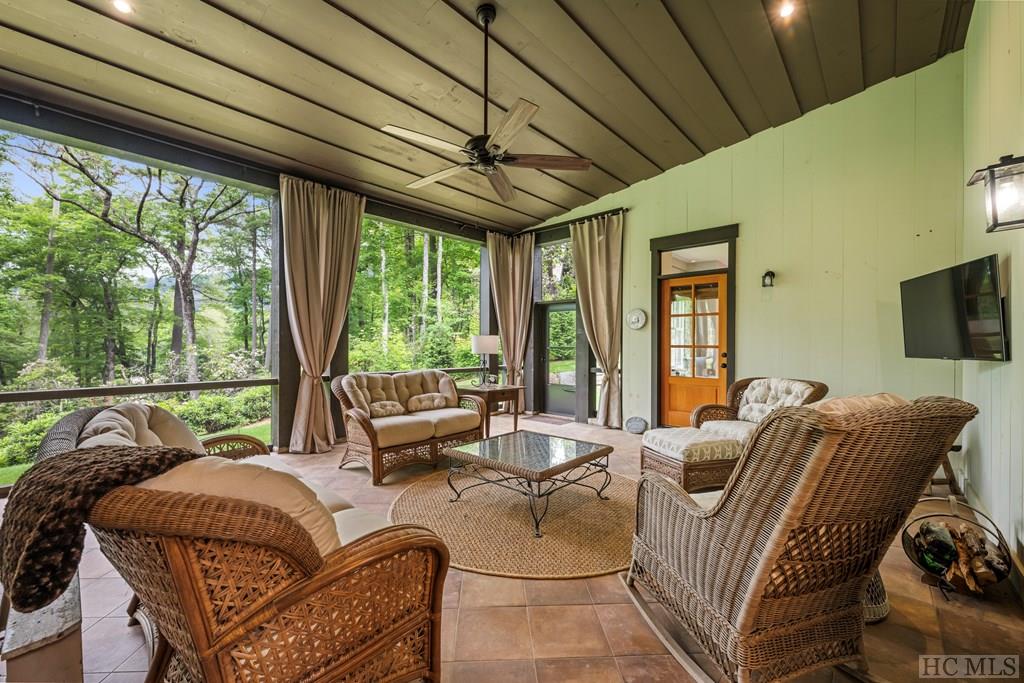 431 Flagstone Road Sapphire, NC 28774 - Photo 60 of 75 Gallery Image 60