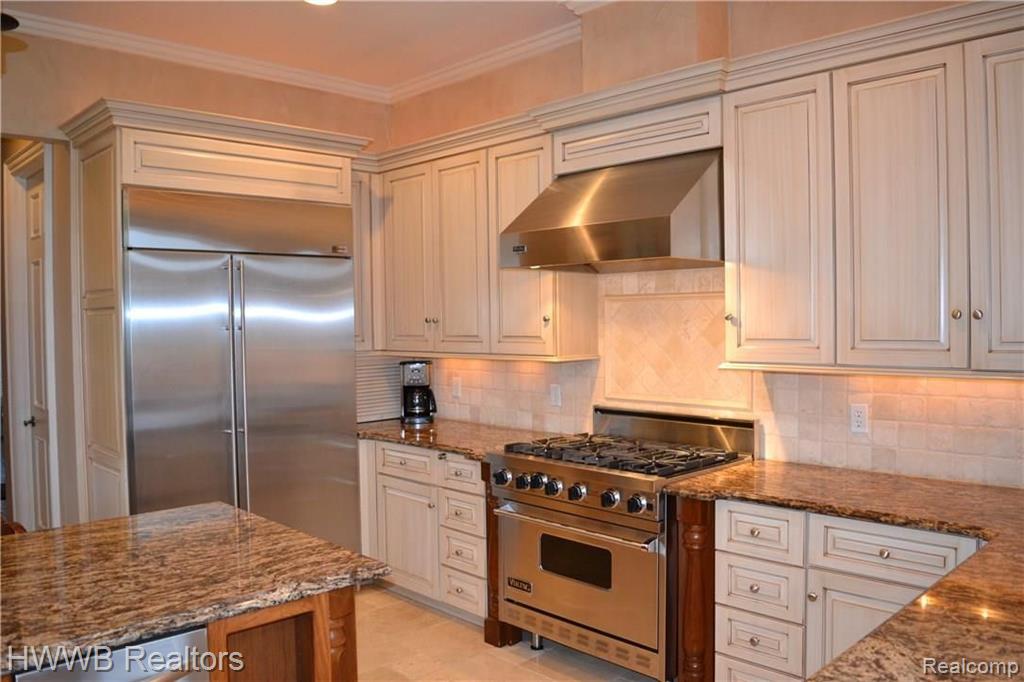 2693 Heights View Court Rochester, MI 48306 - Photo 24 of 95
