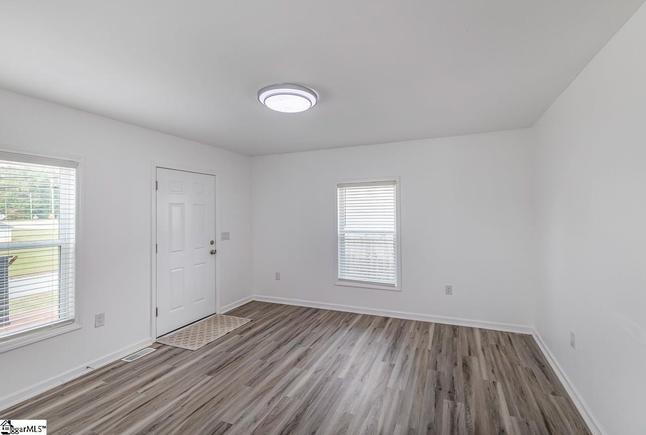505 Pelham Street Greer, SC 29651 - Photo 11 of 36