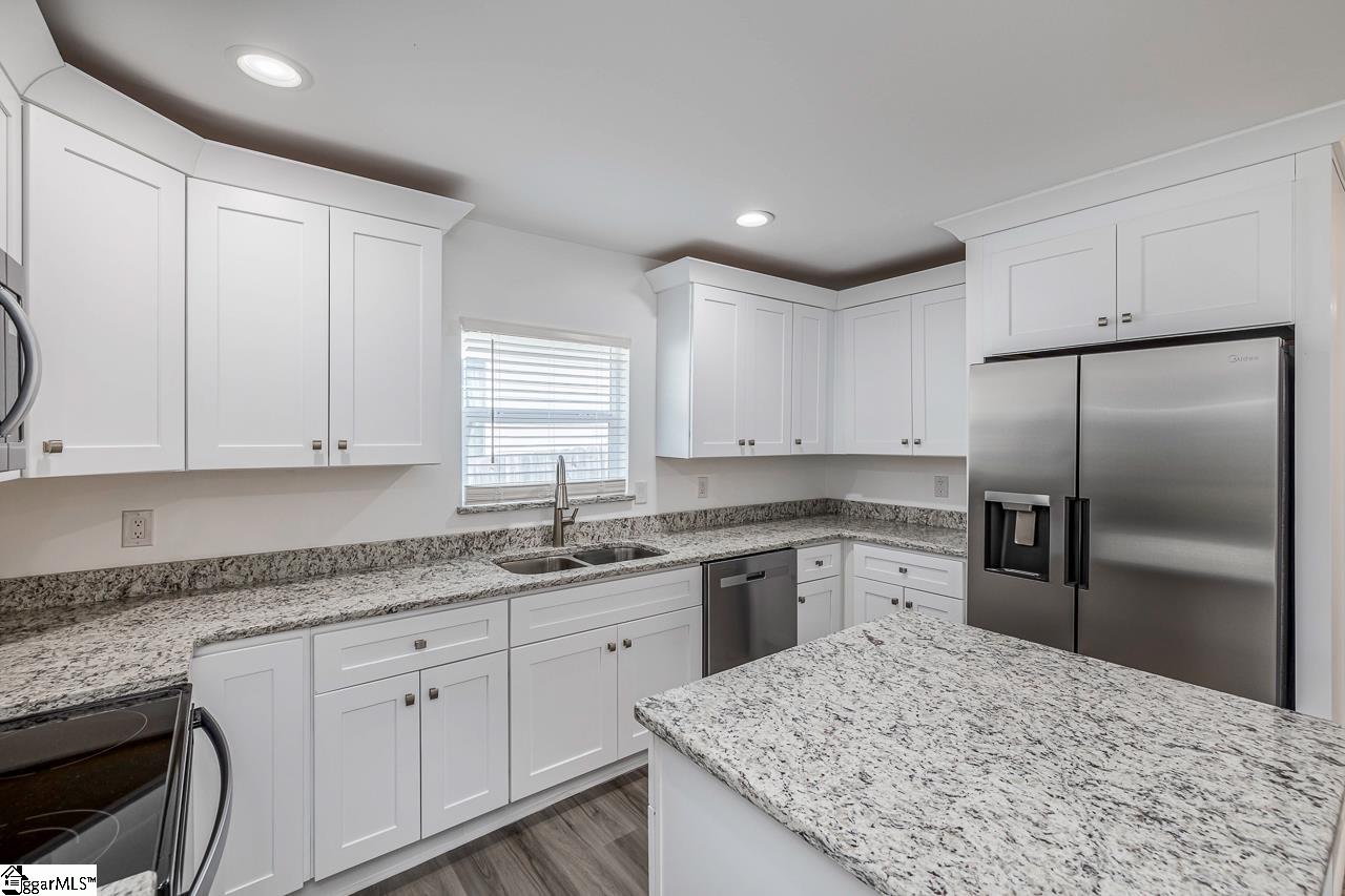 505 Pelham Street Greer, SC 29651 - Photo 13 of 36