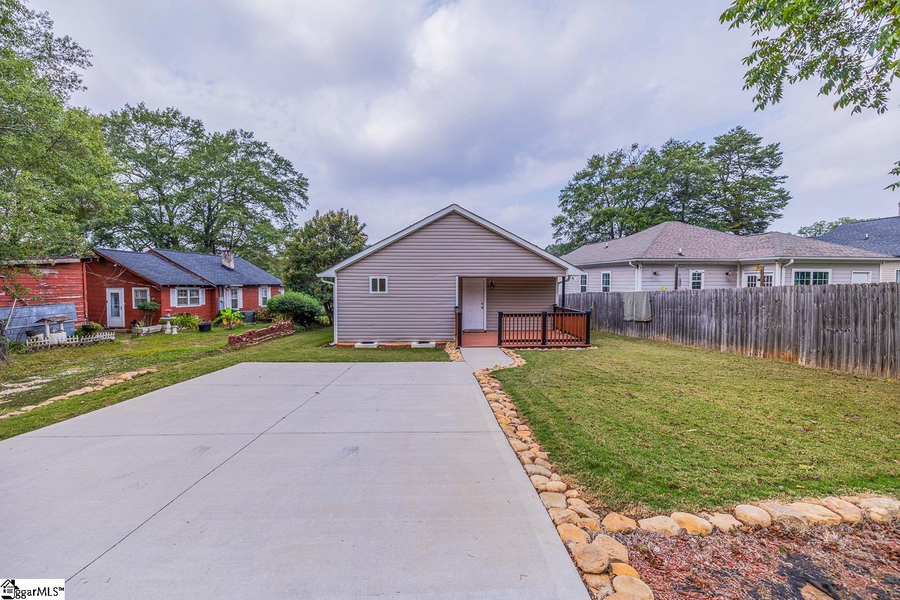 505 Pelham Street Greer, SC 29651 - Photo 34 of 36