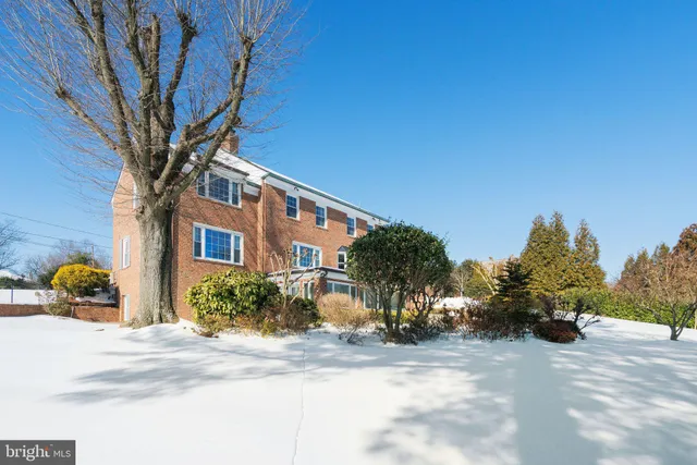 $6,975 | 513 Cathedral Drive, Alexandria, VA 22314