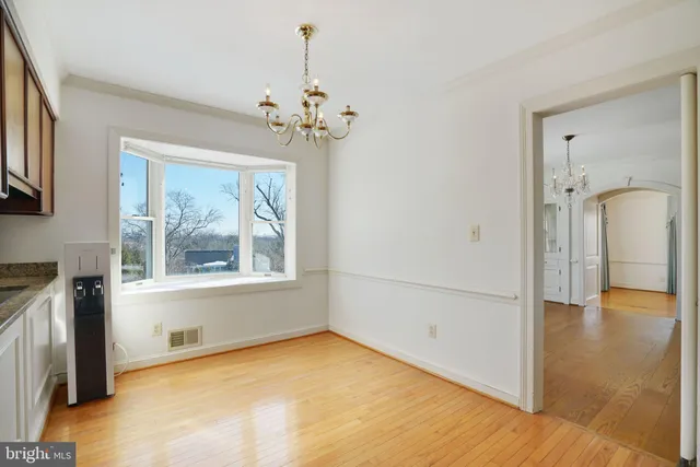 $6,975 | 513 Cathedral Drive, Alexandria, VA 22314