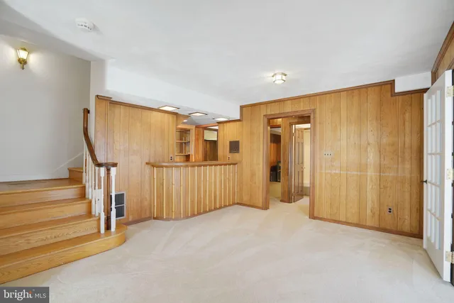 $6,975 | 513 Cathedral Drive, Alexandria, VA 22314