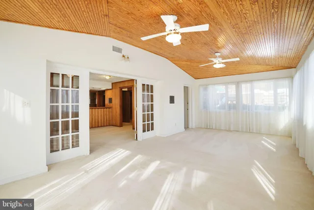 $6,975 | 513 Cathedral Drive, Alexandria, VA 22314