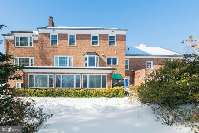 $6,975 | 513 Cathedral Drive, Alexandria, VA 22314